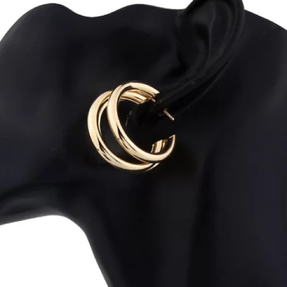 NWOT 18K yellow gold Triple Layer Hoop earrings - Picture 8 of 10